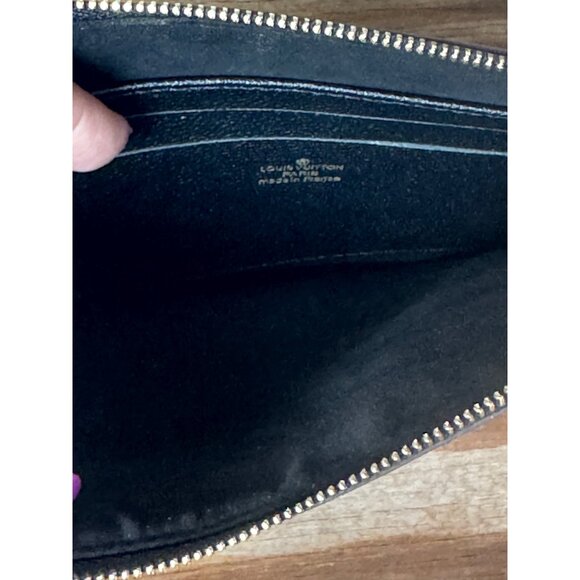 Louis Vuitton Black Melanie MM Monogram Empreinte Leather Pochette Wristlet - Picture 10 of 10